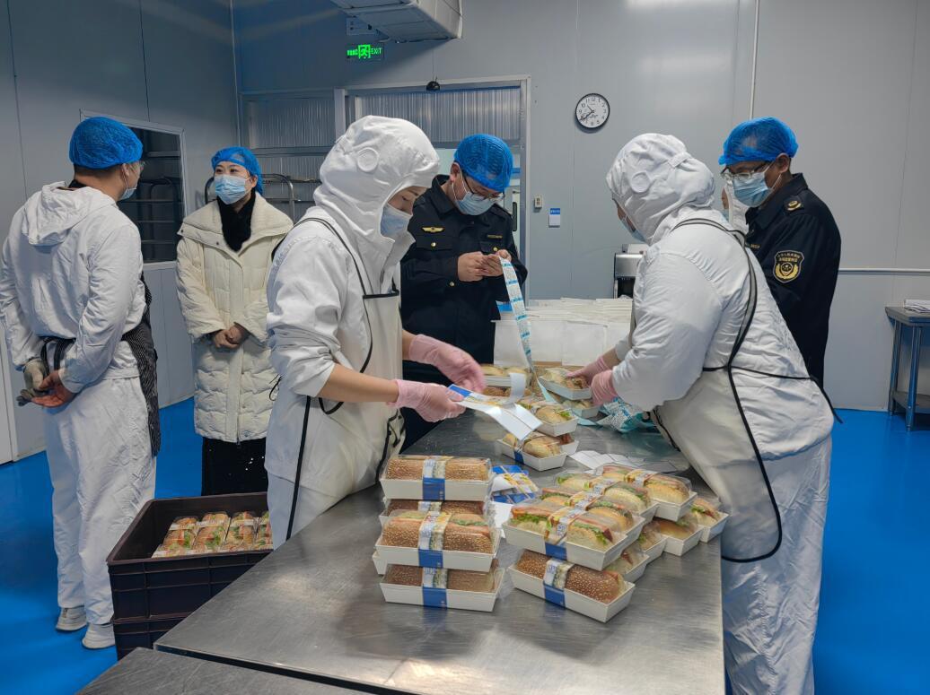 銀川市市場監督管理局金鳳區分局開展糕點食品生產企業專項檢查 保障群眾舌尖安全